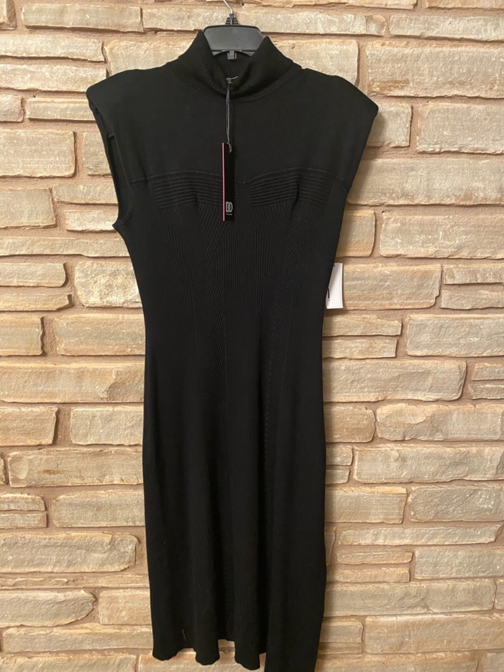 DO by Dee Ocleppo Asymmetric Hem
Sweater Dress Size M - Picture 5 of 14